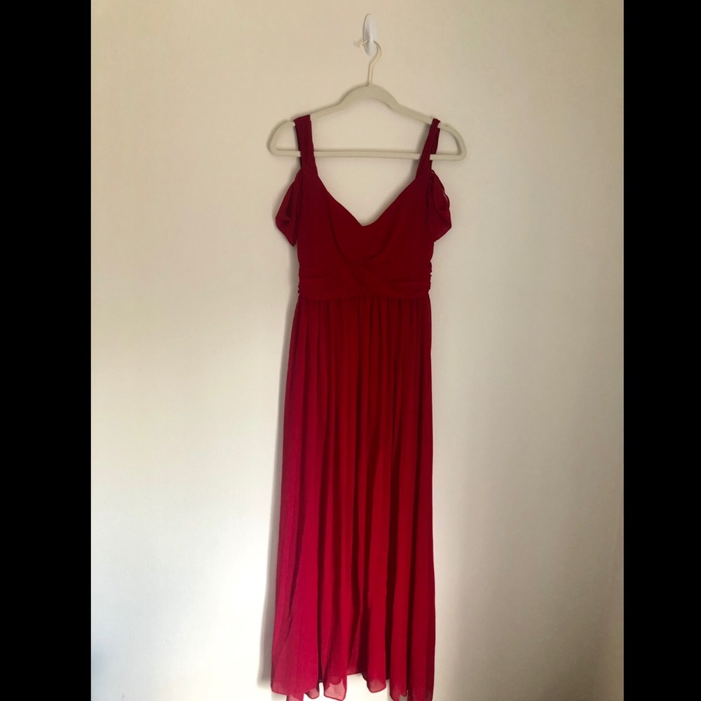 RED HOT🌶 flowing cap sleeved dress